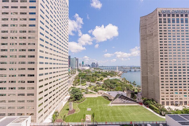 Primary Photo - 325 S Biscayne Blvd
