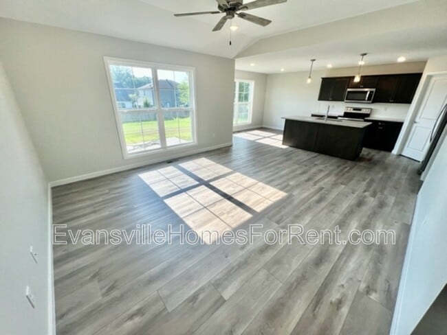 Building Photo - 12841 Halle Dr