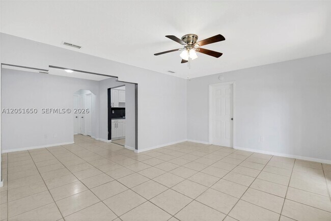 Building Photo - 670 NE 130th St