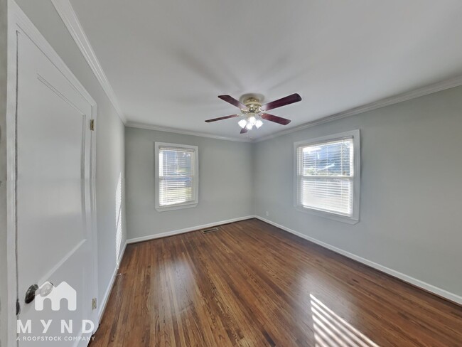 Building Photo - 3021 Watts Dr