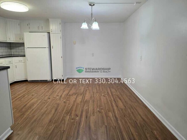 Building Photo - 3939 Market Ave N