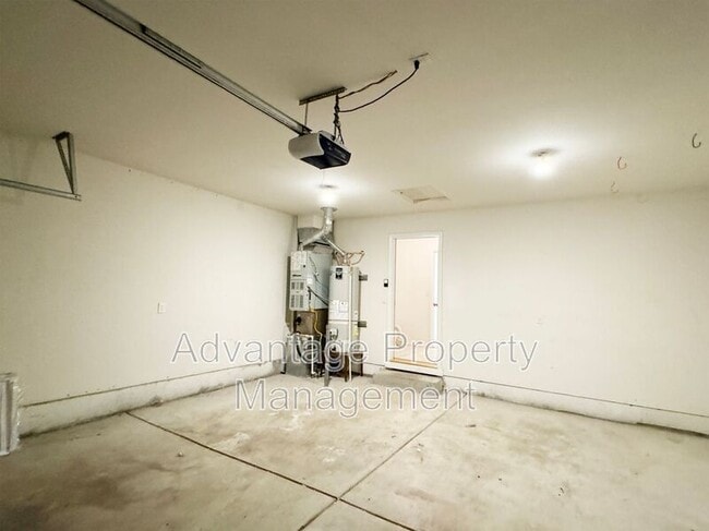 Building Photo - 1785 Cougar Ave SW