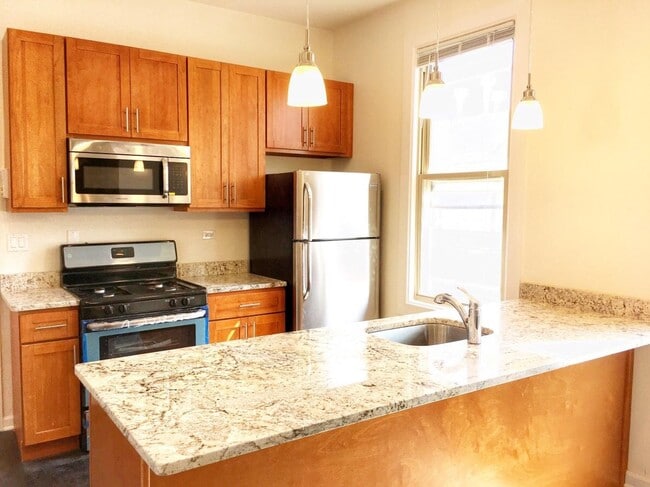 Building Photo - 1421 W Huron St