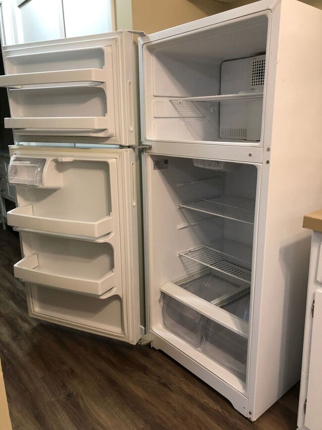 Building Photo - 6324 W 63rd St