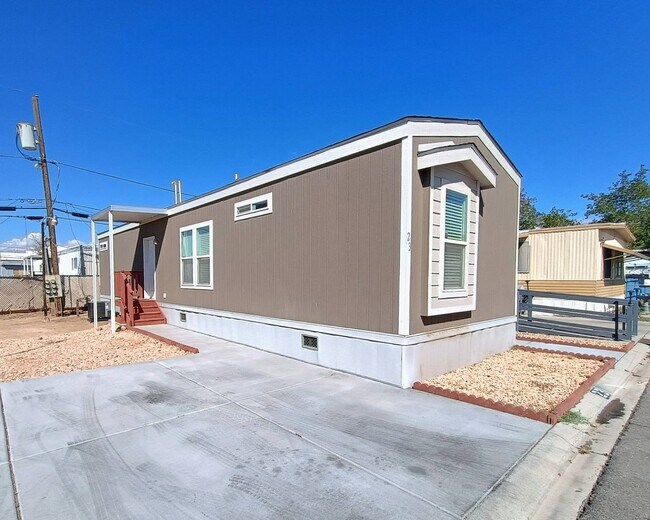 Building Photo - 4388 E Lake Mead Blvd