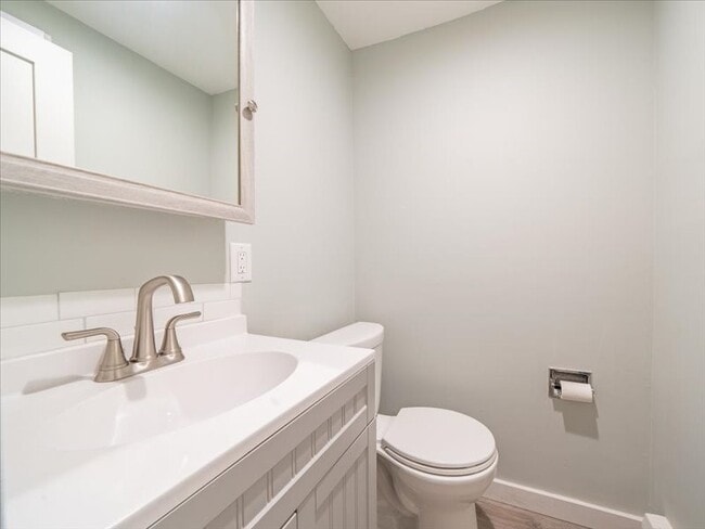 Building Photo - 7 Courtenay Cir