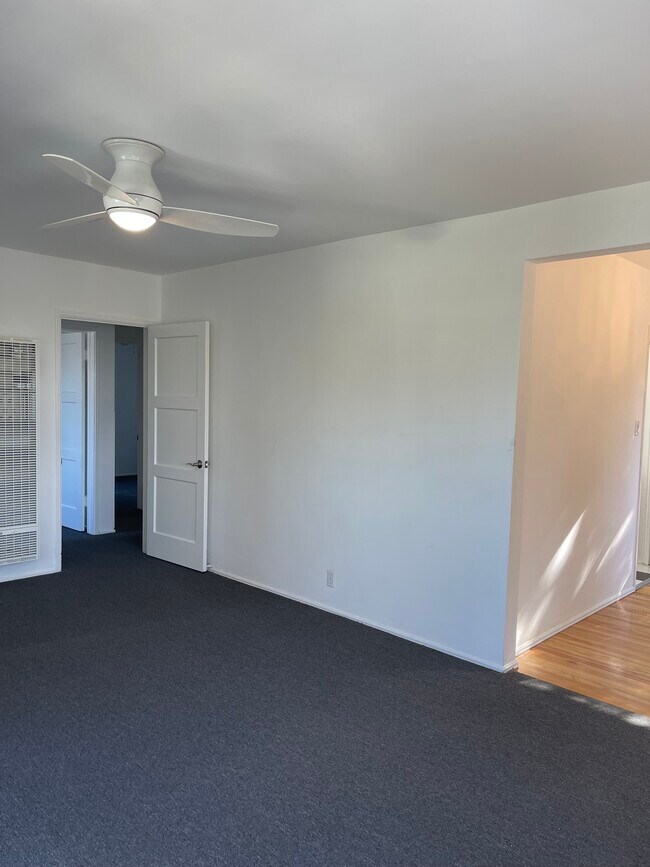 Living room - 1827 18th St