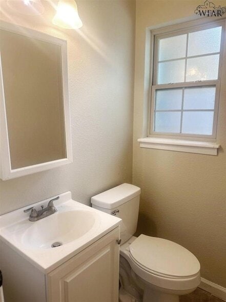 Building Photo - 5119 Parklane Dr