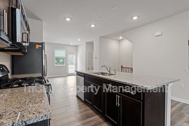 Building Photo - 328 Hemley Trl