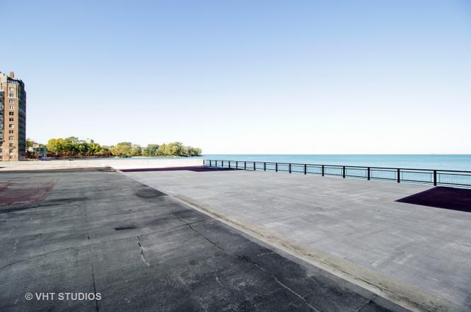 Building Photo - 7337 S South Shore Dr