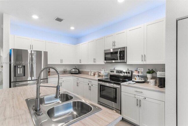 Building Photo - 28742 SW 134th Ct