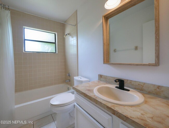 Building Photo - 231 Otterwood Ct
