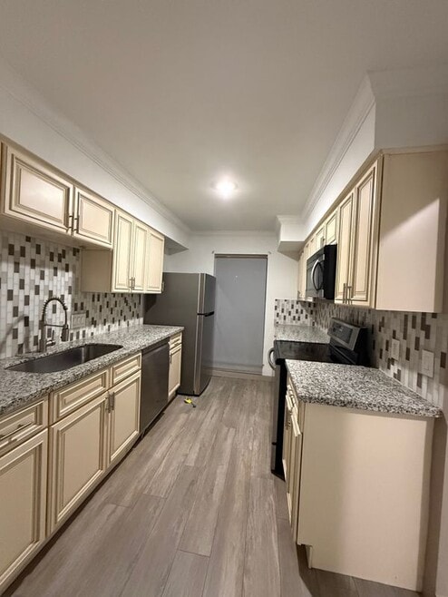 Building Photo - 7952 Leonora St