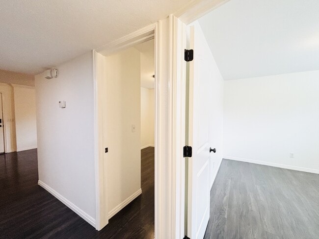 Building Photo - 5700 S 900 E