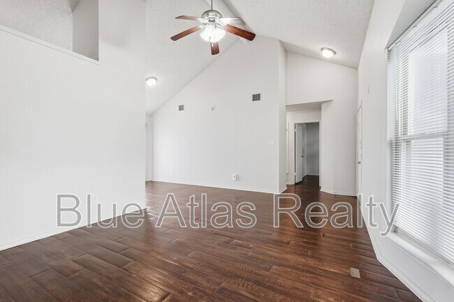 Building Photo - 1612 Hunterwood Dr