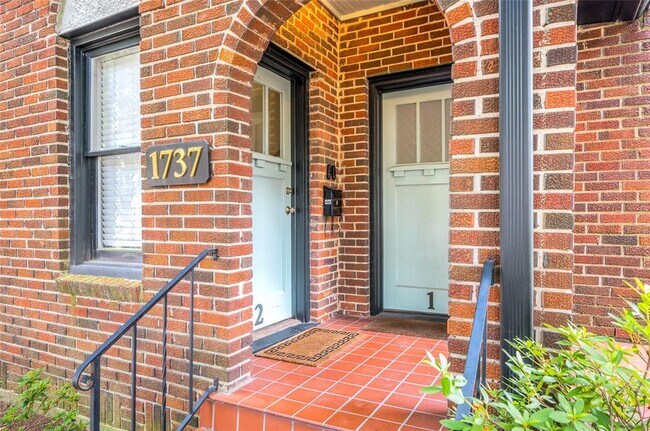 Primary Photo - 1737 Albans Rd