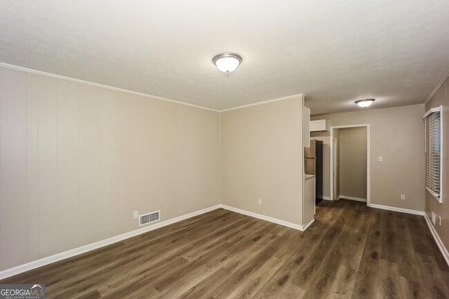 Building Photo - 5348 The Savoy