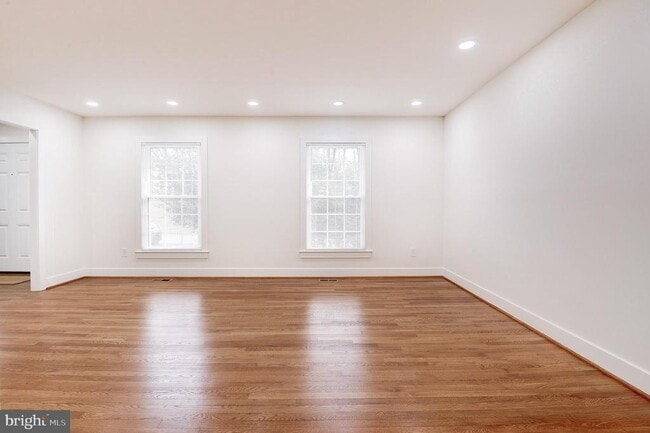 Building Photo - 9704 Hall Rd