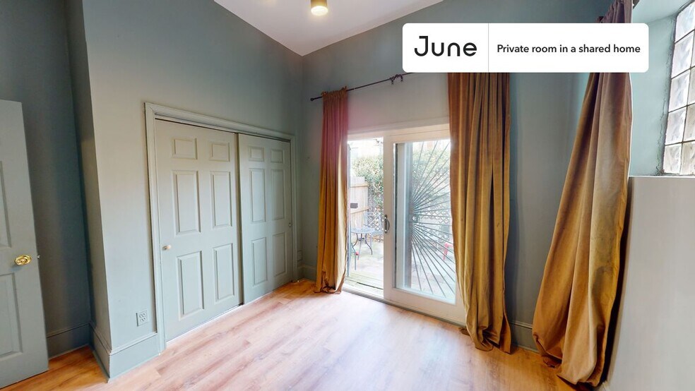 Building Photo - Room in Shared 5 bed/2 bath home