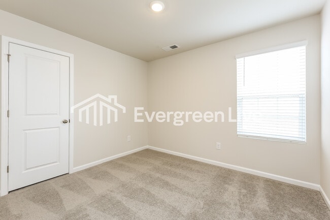 Building Photo - now