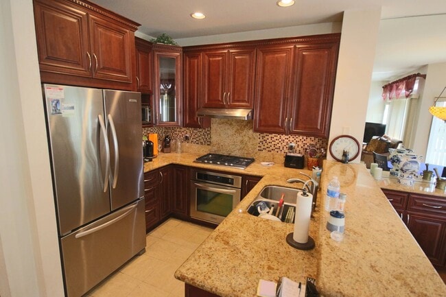 Building Photo - 3 Bedroom UTC/La Jolla Townhome