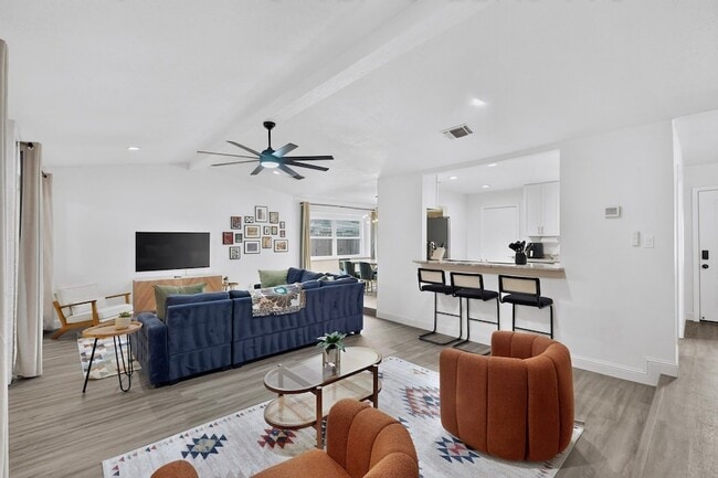 Building Photo - 3508 Grande Bulevar Blvd