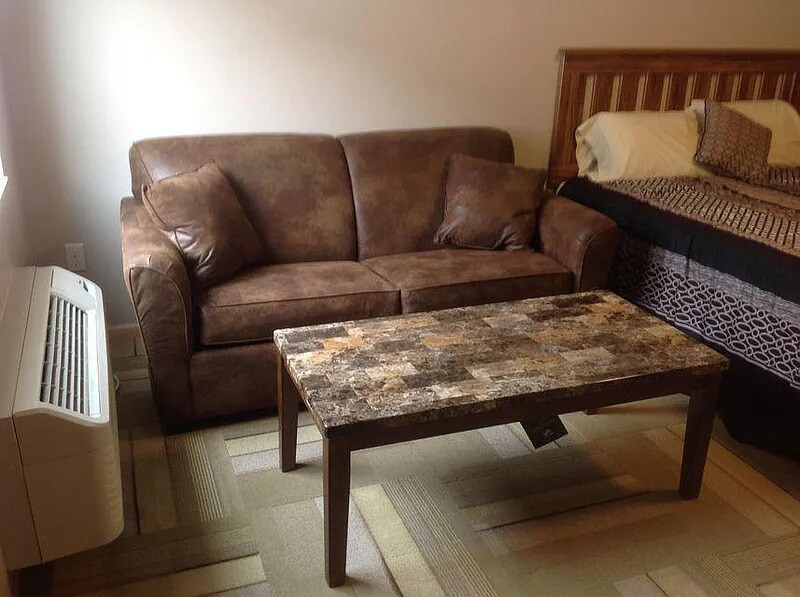 Building Photo - 812 Adams Ave