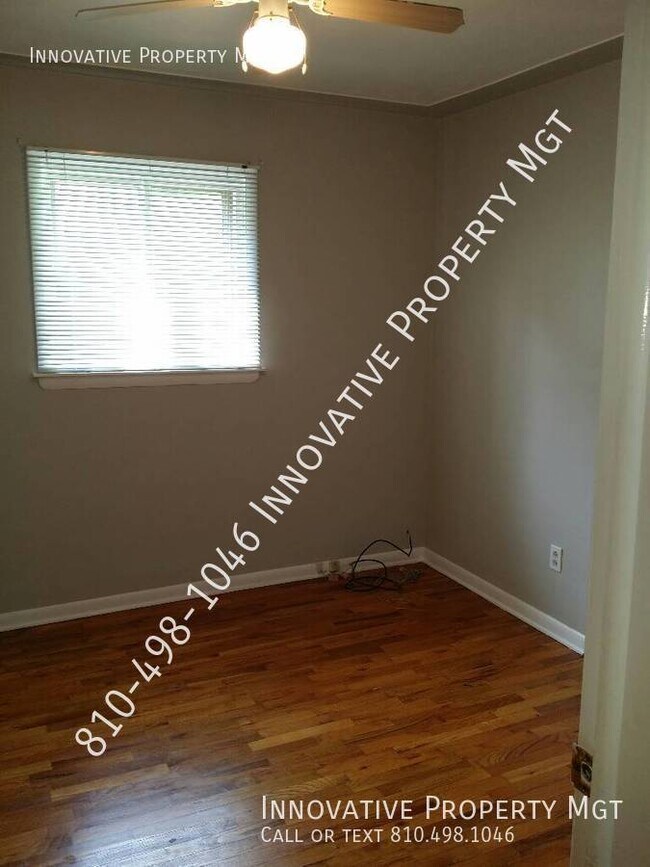 Building Photo - Spacious 4 bedroom , 1 1/2 bath home in Ga...