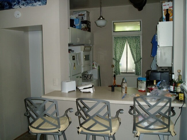 Building Photo - 2507 Stuart Ave