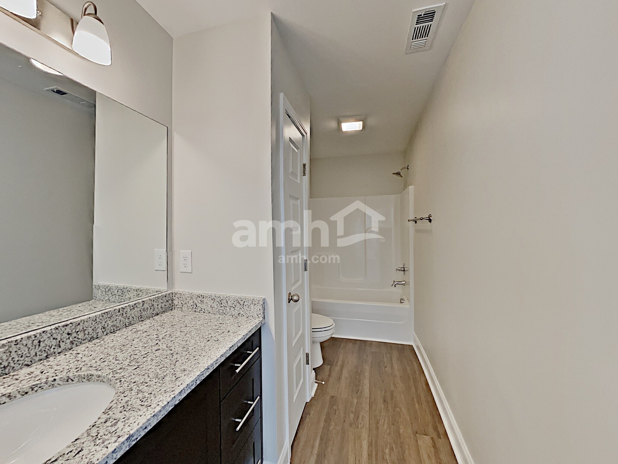 Building Photo - 5325 Tupelo St