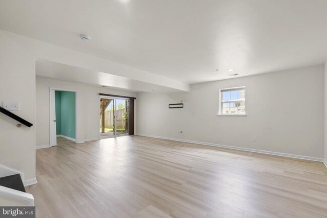 Building Photo - 310 Mackintosh Rd