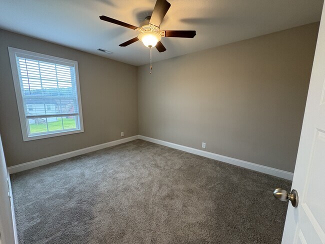 Building Photo - 235 Dugger Dr