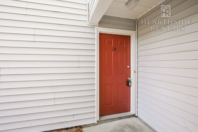 Building Photo - 143 W Victoria Ct