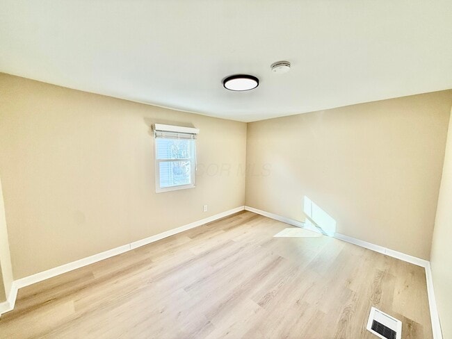 Building Photo - 575 Gilbert St