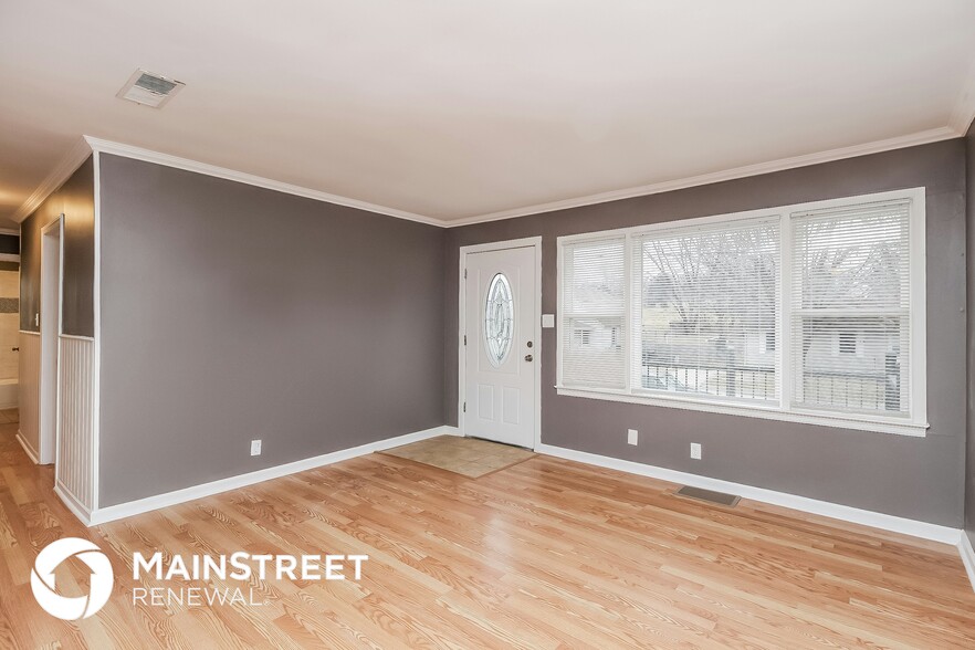 Building Photo - 1928 2nd Ave