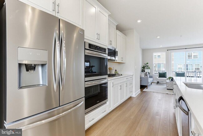 Building Photo - 6310 Berkley Bridge Pl