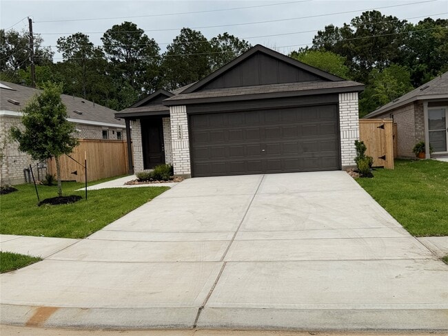 Building Photo - 18658 Periwinkle Brk Dr