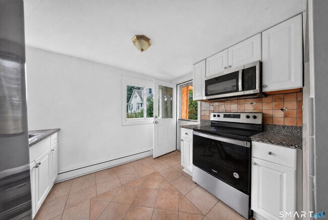Building Photo - 53 Mohican Ave