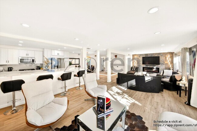 Building Photo - 19700 Blythe St