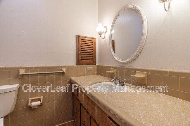 Building Photo - 3503 Clearfield Dr