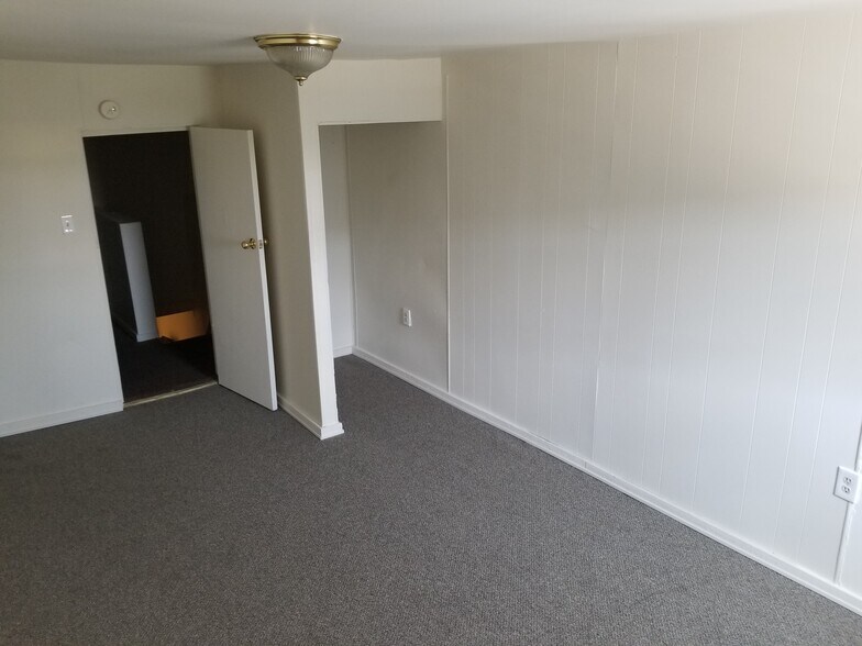 Building Photo - 107 -111 Arch St