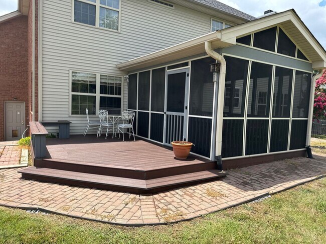 Building Photo - FOR LEASE- 4 BEDROOM FURNISHED HOME IN MT....