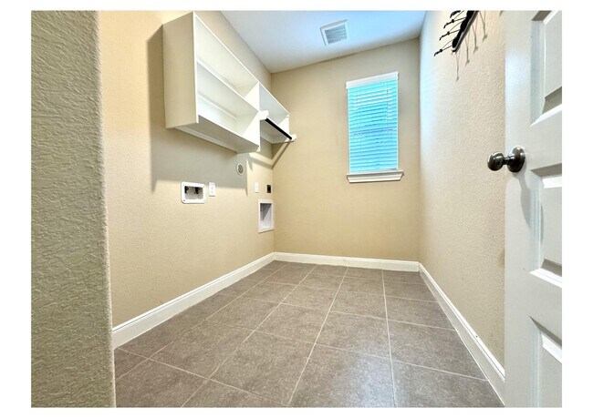 Building Photo - 27034 Triana River Cir