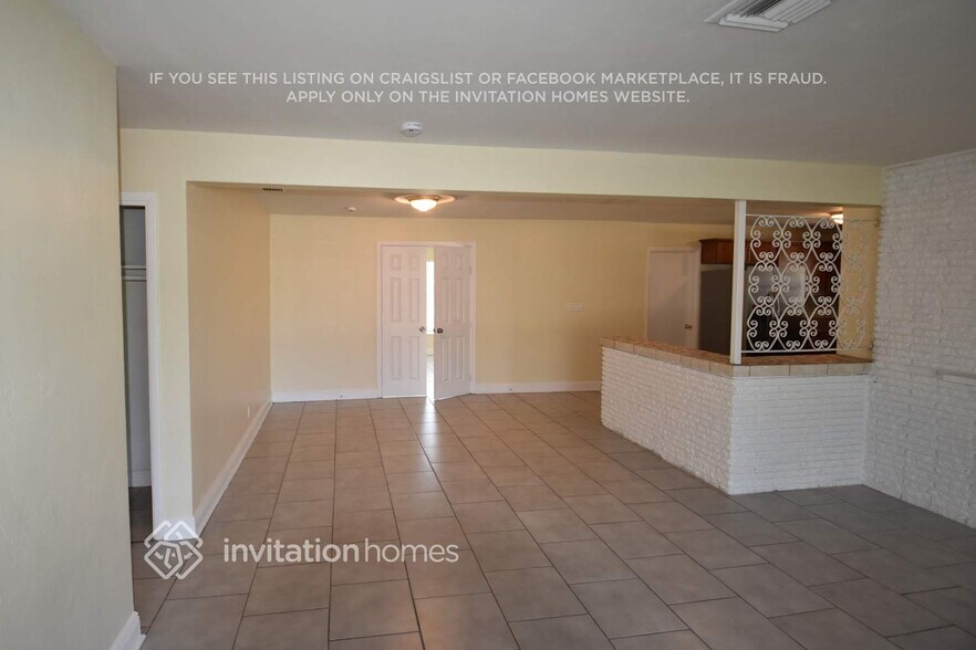 Building Photo - 533 W Dayton Cir