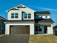 Building Photo - 13130 ISETTA CIR NE
