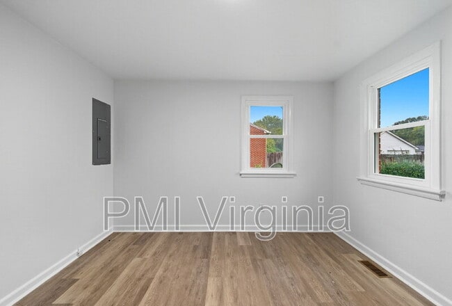 Building Photo - 2226 Florida Ave