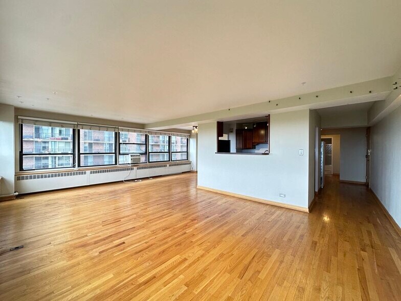Building Photo - 4180 N Marine Dr