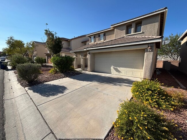 Building Photo - Gorgeous 3bed/1bath w/ 2 Car Garage located in Henderson!— Enjoy Rent-Free Holidays!