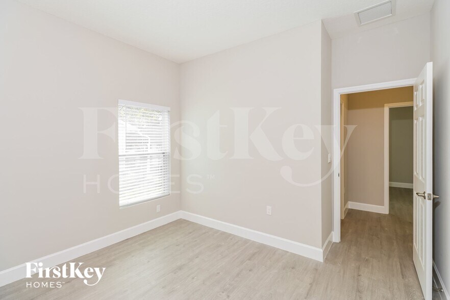 Building Photo - 3021 Tropical Cir SE