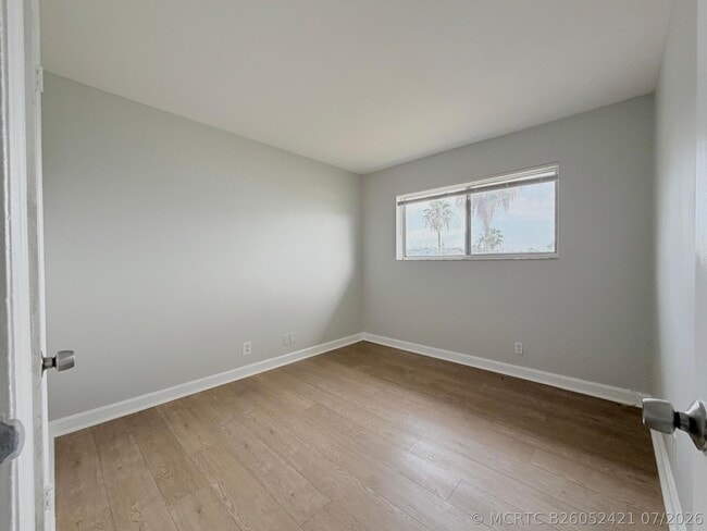 Building Photo - 1501 Crescent Cir